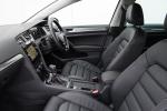 Volkswagen Golf Alltrack 2017 года (UK)